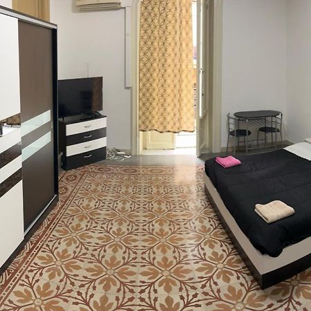 Manzoni Rooms Palermo Eksteriør billede